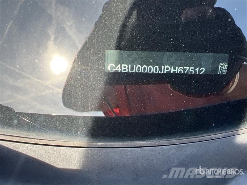 Jeep Renegade SUV Automobily