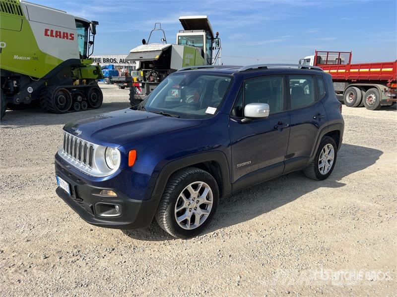 Jeep Renegade SUV Automobily
