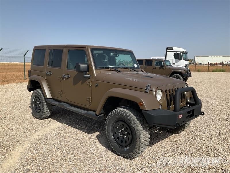 Jeep Wrangler JK Command Unlimited Sahara 4WD SUV (Unus Personbilar