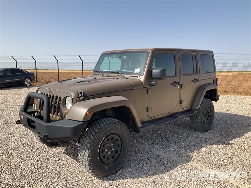 Jeep Wrangler JK Command Unlimited Sahara 4WD SUV (Unus Personbilar
