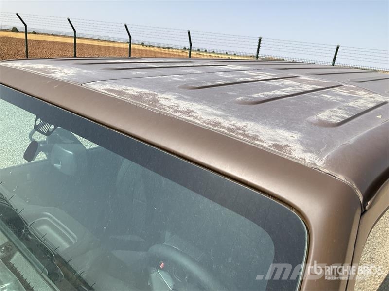 Jeep Wrangler JK Command Unlimited Sahara 4WD SUV (Unus Personbilar