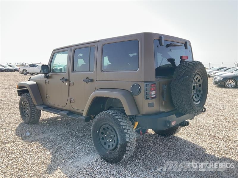 Jeep Wrangler JK Command Unlimited Sahara 4WD SUV (Unus Personbilar