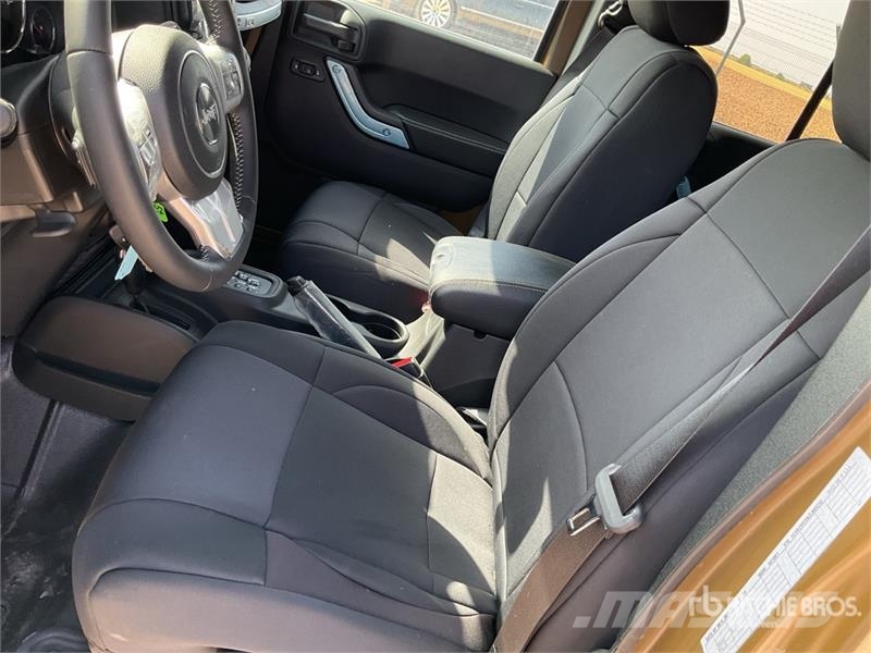 Jeep Wrangler JK Command Unlimited Sahara 4WD SUV (Unus Personbilar