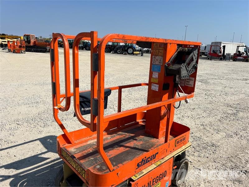 JLG 1230ES Electric Scissor Lift Käärtõstukid