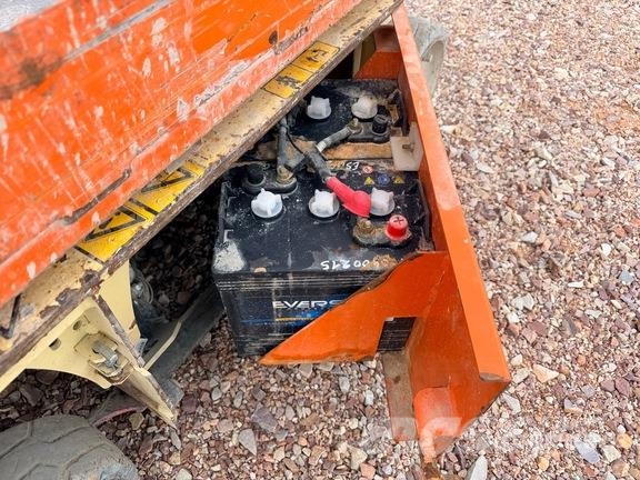 JLG 1230ES Nacelle A Mat Droit Electrique Electric Ver Vertikaalsed mast tõstukid