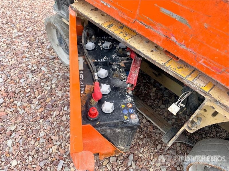 JLG 1230ES Nacelle A Mat Droit Electrique Electric Ver Vertikaalsed mast tõstukid