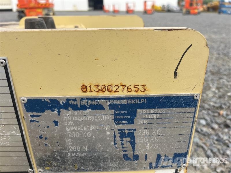 JLG 1230ES Vertical Mast Lift رافعات السارية الرأسية