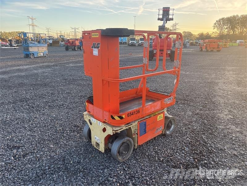 JLG 1230ES Vertical Mast Lift Vertikalna dvigala