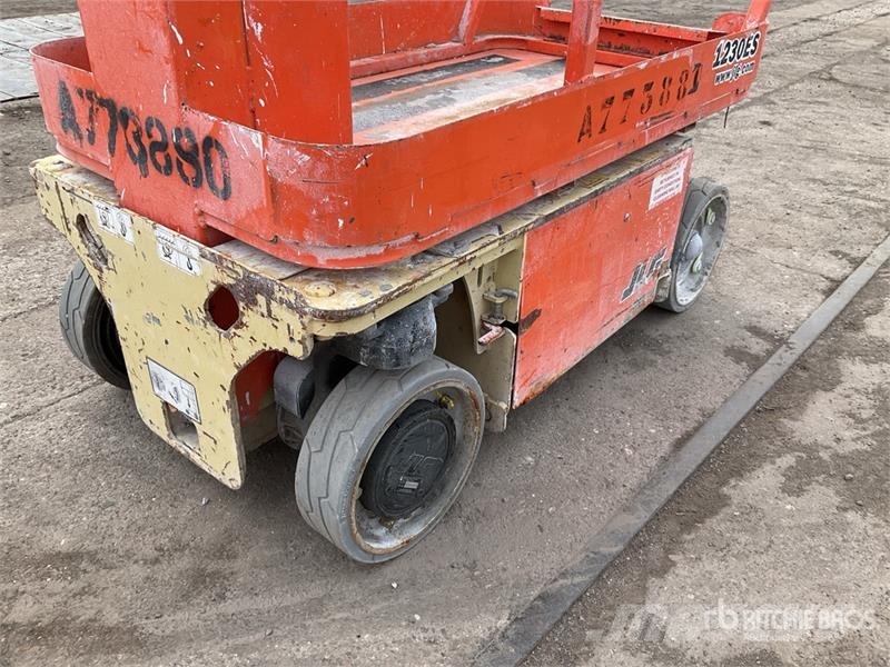 JLG 1230ES Vertical Mast Lift رافعات السارية الرأسية