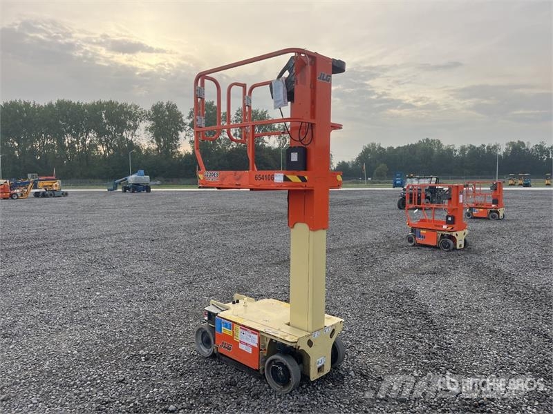 JLG 1230ES Vertical Mast Lift 垂直昇降型リフト