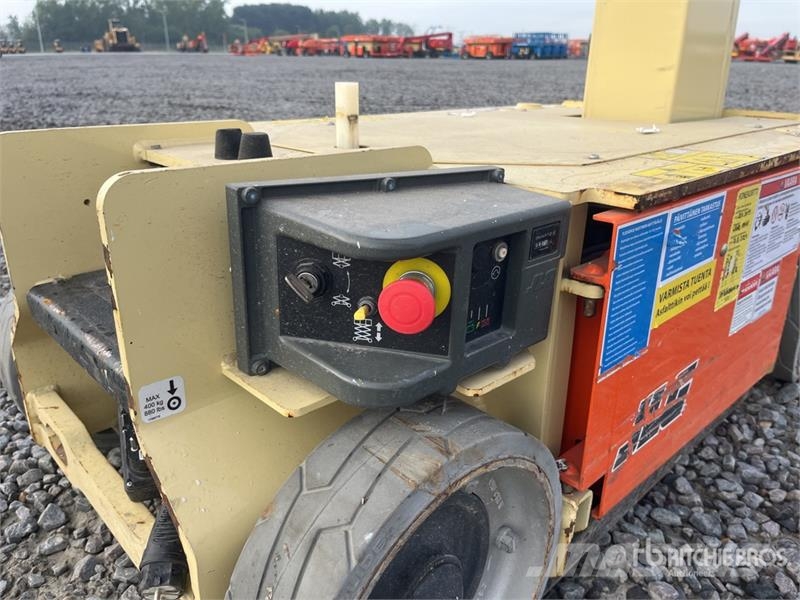 JLG 1230ES Vertical Mast Lift 垂直昇降型リフト