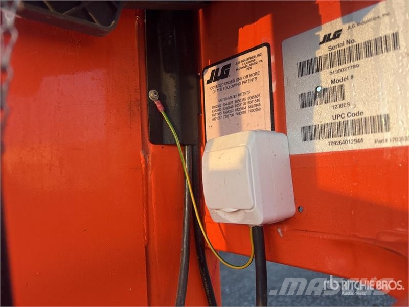 JLG 1230ES Vertical Mast Lift Vertikalna dvigala