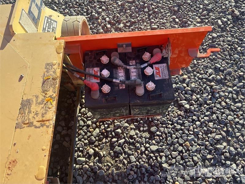 JLG 1230ES Vertical Mast Lift Vertikalna dvigala