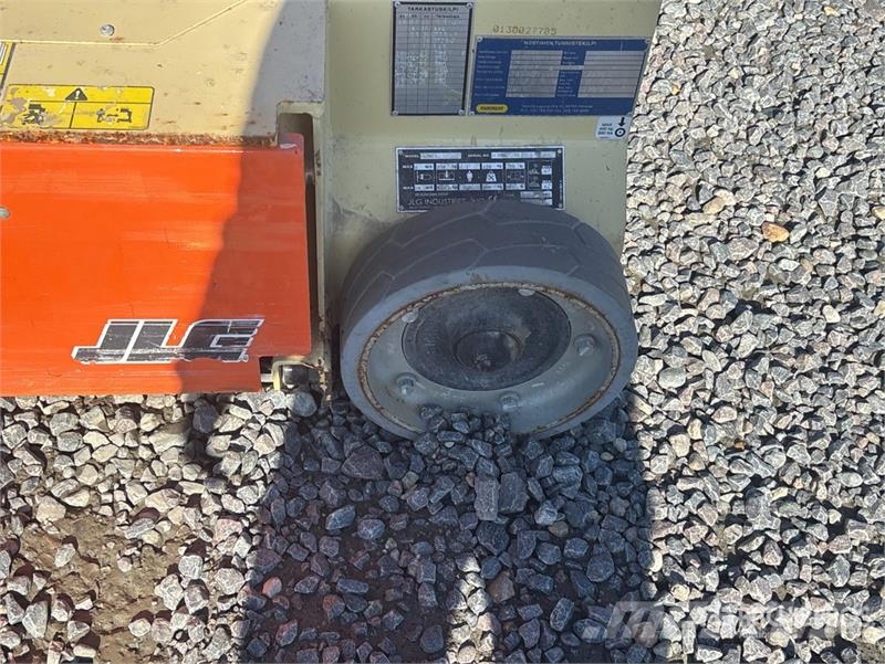 JLG 1230ES Vertical Mast Lift Vertikālie pacēlāji