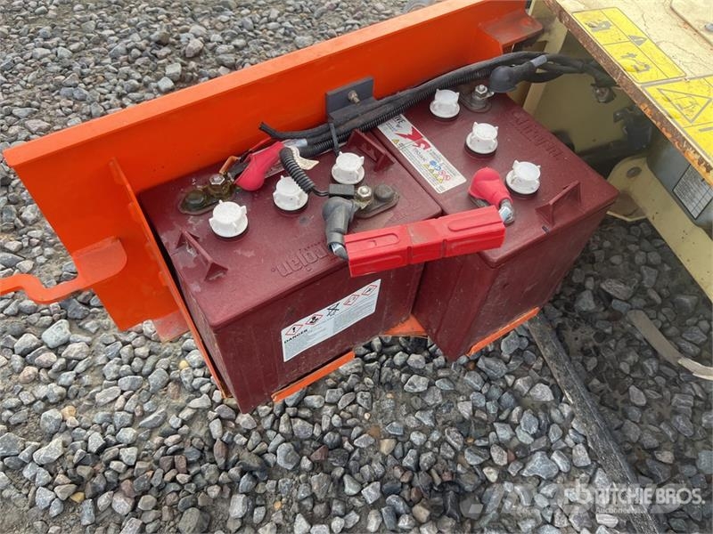 JLG 1230ES Vertical Mast Lift 垂直昇降型リフト