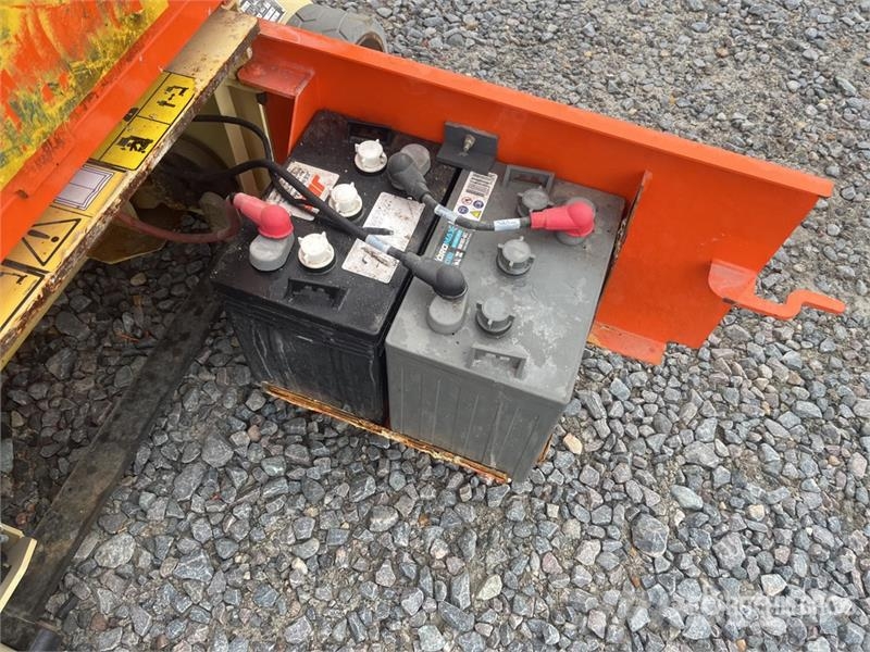 JLG 1230ES Vertical Mast Lift رافعات السارية الرأسية
