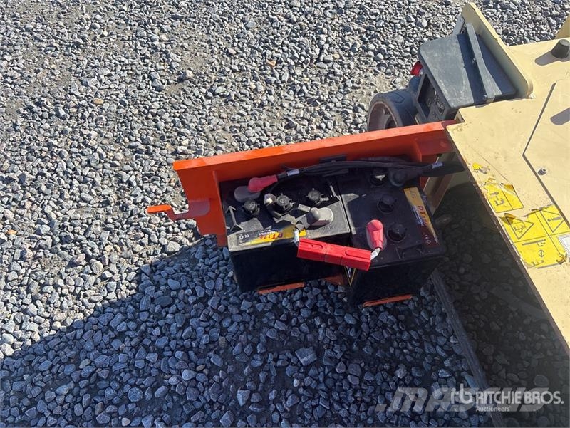 JLG 1230ES Vertical Mast Lift Vertikální sloupové výtahy