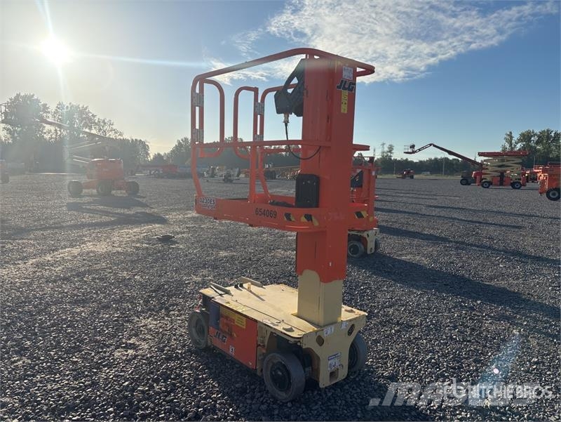 JLG 1230ES Vertical Mast Lift Vertikalna dvigala