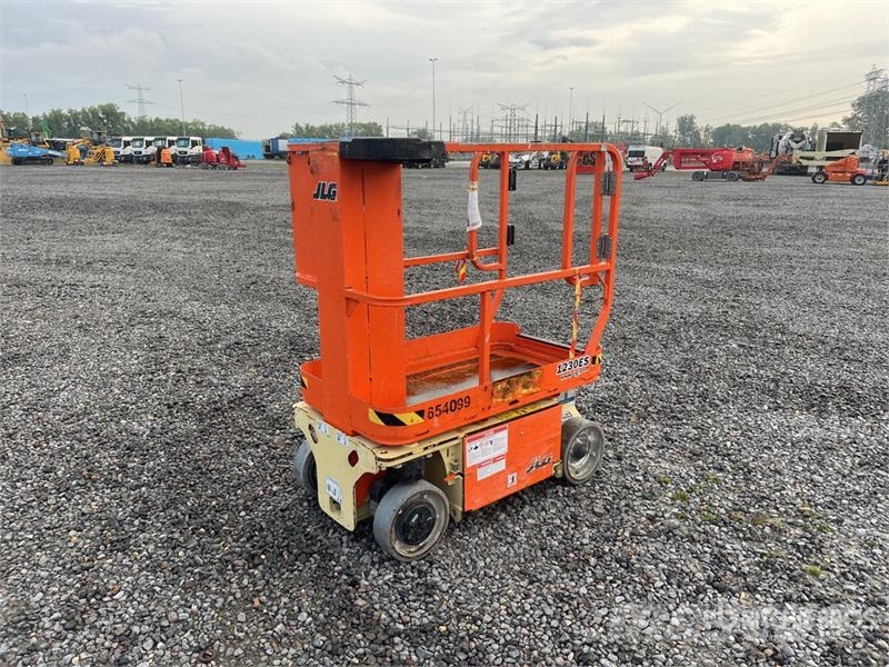 JLG 1230ES Vertical Mast Lift رافعات السارية الرأسية