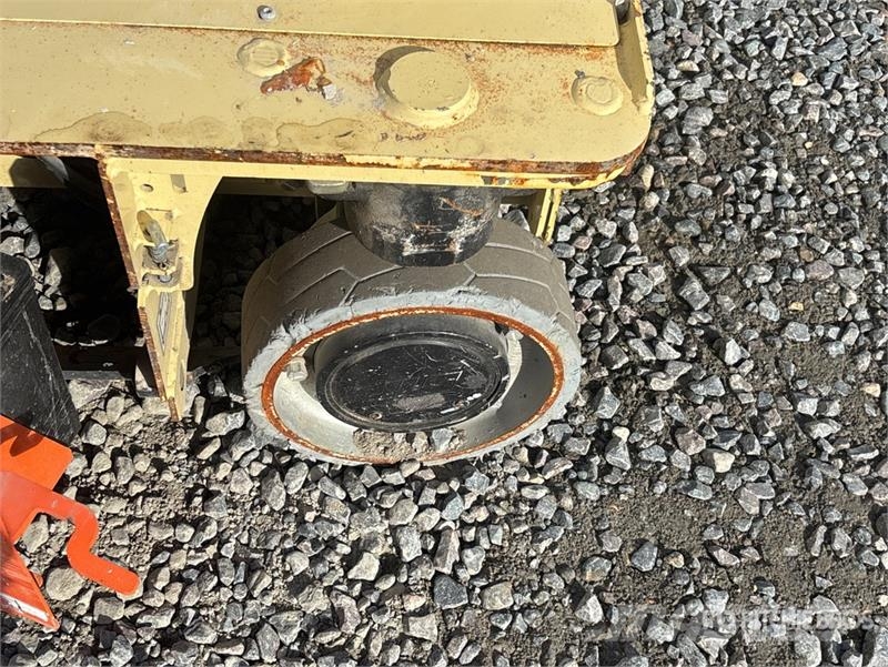 JLG 1230ES Vertical Mast Lift Henkilönostimet ja nostolaitteet