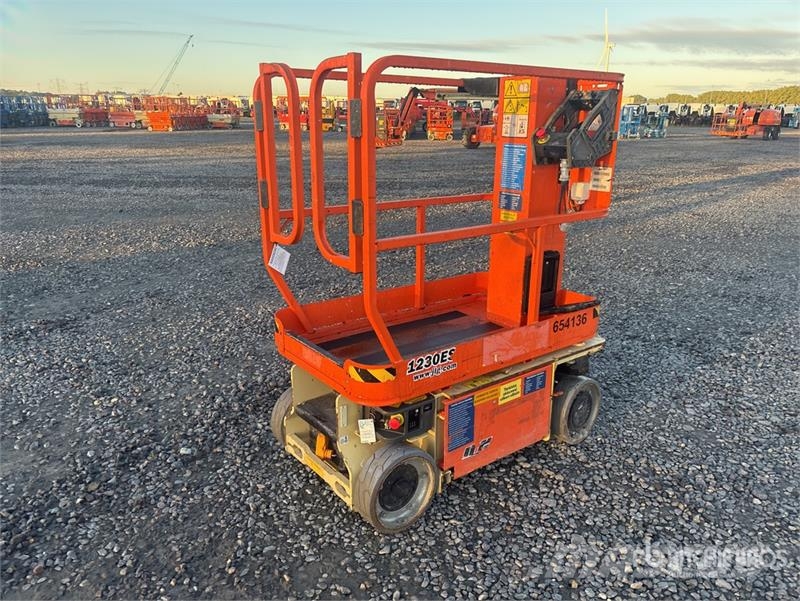 JLG 1230ES Vertical Mast Lift Vertikalna dvigala