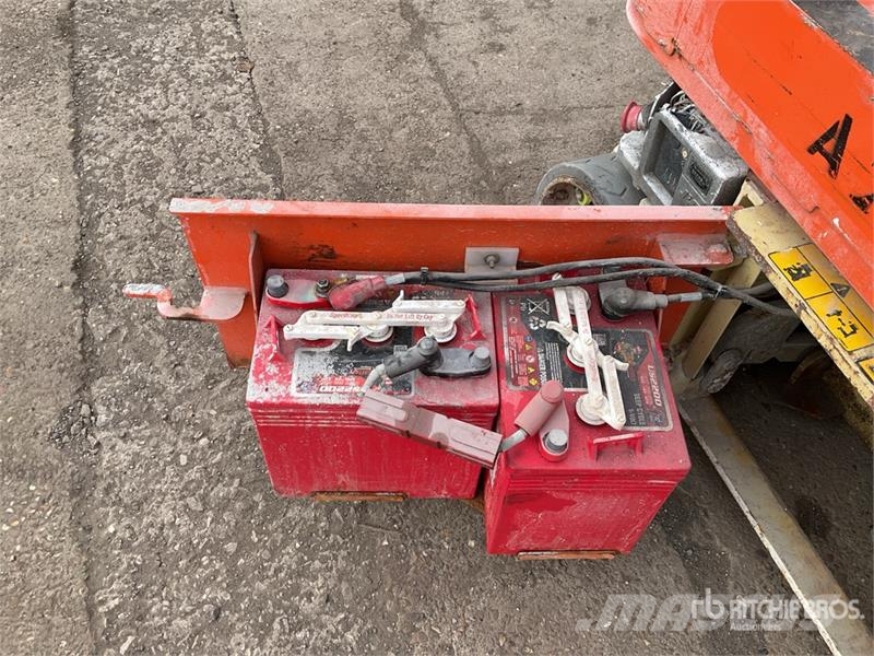 JLG 1230ES Vertical Mast Lift رافعات السارية الرأسية