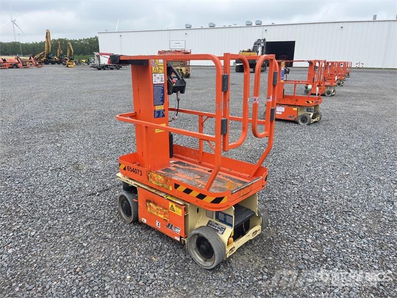 JLG 1230ES Vertical Mast Lift رافعات السارية الرأسية