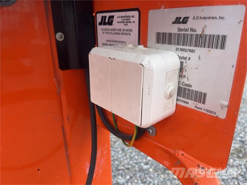 JLG 1230ES Vertical Mast Lift رافعات السارية الرأسية