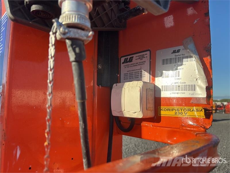 JLG 1230ES Vertical Mast Lift Personenaufzüge