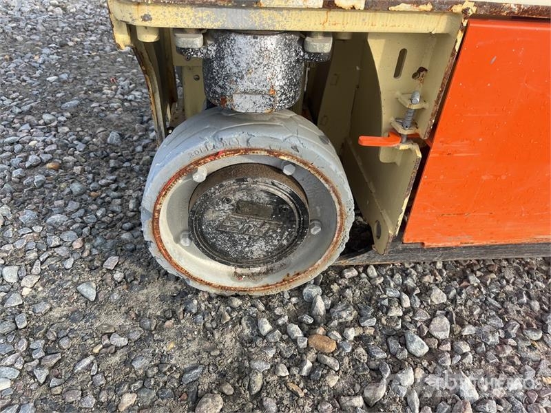 JLG 1230ES Vertical Mast Lift 垂直昇降型リフト