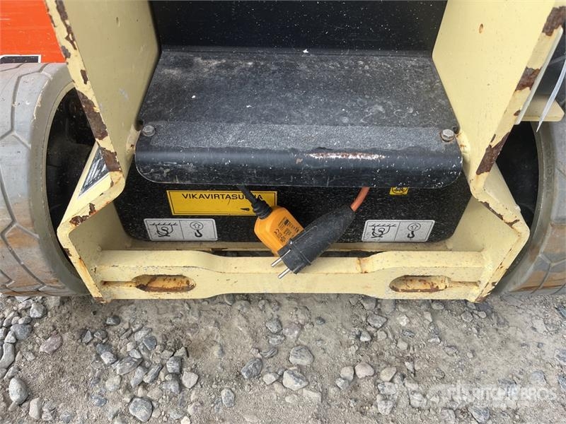 JLG 1230ES Vertical Mast Lift 垂直昇降型リフト