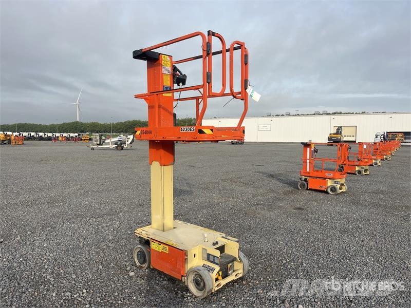 JLG 1230ES Vertical Mast Lift 垂直昇降型リフト
