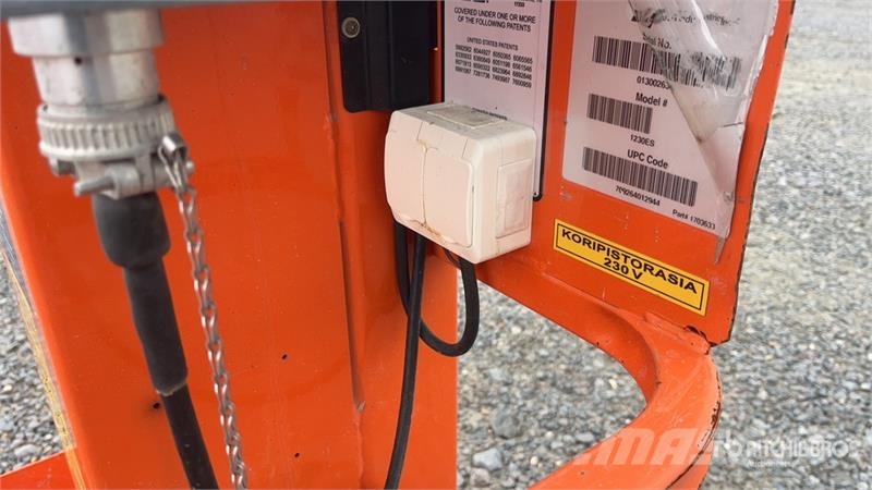 JLG 1230ES Vertical Mast Lift (Inoperable) 垂直昇降型リフト
