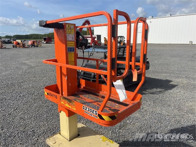 JLG 1230ES Vertical Mast Lift Personenliften en invalideliften