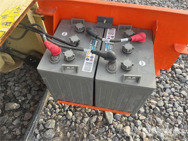 JLG 1230ES Vertical Mast Lift رافعات السارية الرأسية