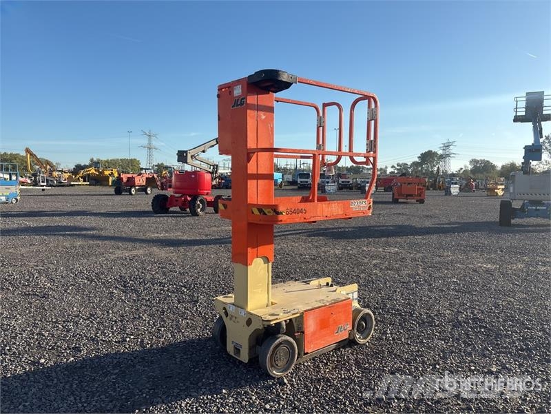 JLG 1230ES Vertical Mast Lift Vertikalna dvigala