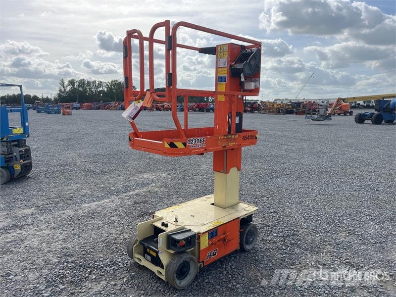 JLG 1230ES Vertical Mast Lift Personenliften en invalideliften