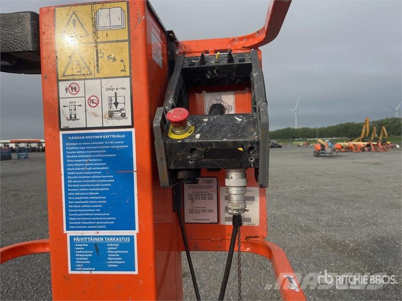 JLG 1230ES Vertical Mast Lift 垂直昇降型リフト