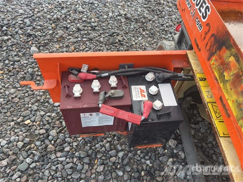 JLG 1230ES Vertical Mast Lift رافعات السارية الرأسية