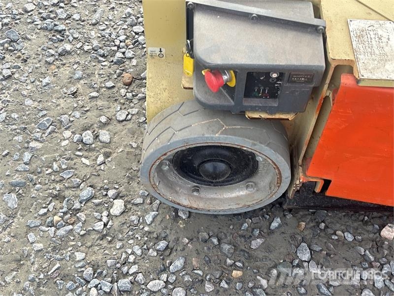 JLG 1230ES Vertical Mast Lift Vertikalna dvigala