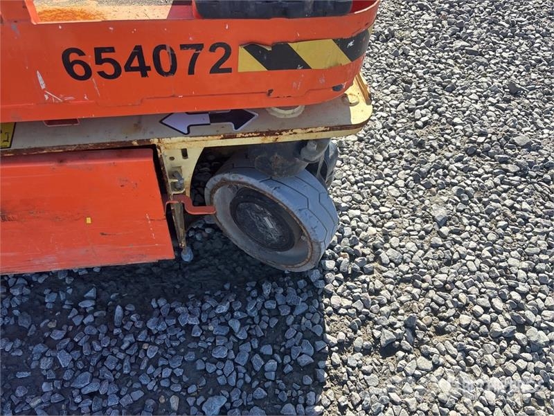 JLG 1230ES Vertical Mast Lift (Inoperable) Vertikālie pacēlāji