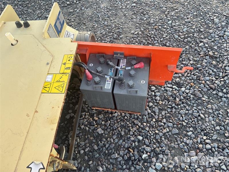 JLG 1230ES Vertical Mast Lift Vertikalna dvigala
