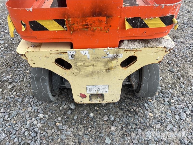 JLG 1230ES Vertical Mast Lift رافعات السارية الرأسية