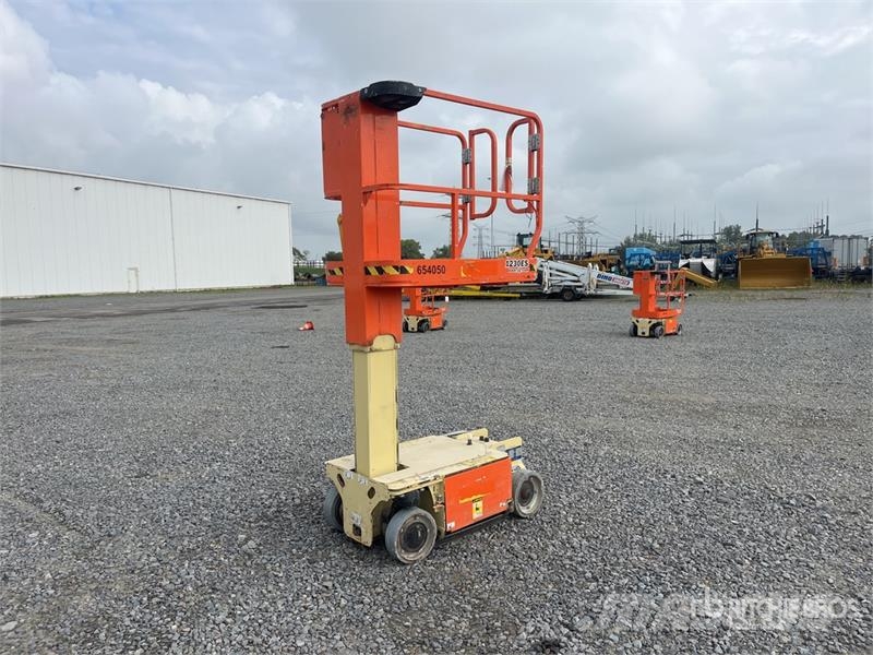 JLG 1230ES Vertical Mast Lift 垂直昇降型リフト