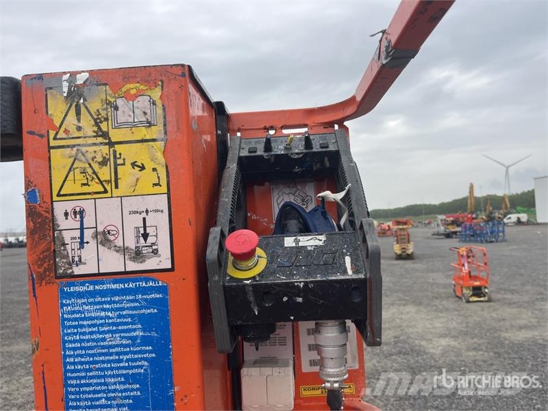 JLG 1230ES Vertical Mast Lift 垂直昇降型リフト