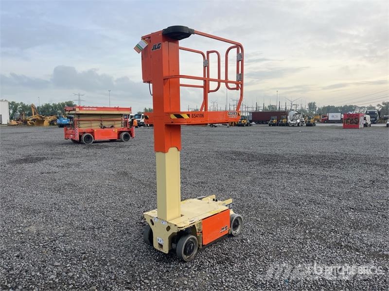 JLG 1230ES Vertical Mast Lift 垂直昇降型リフト