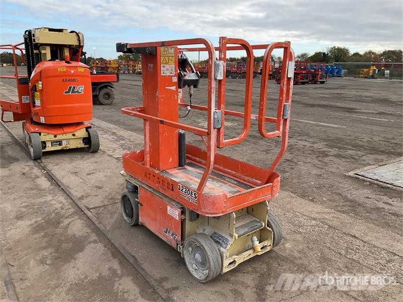JLG 1230ES Vertical Mast Lift رافعات السارية الرأسية