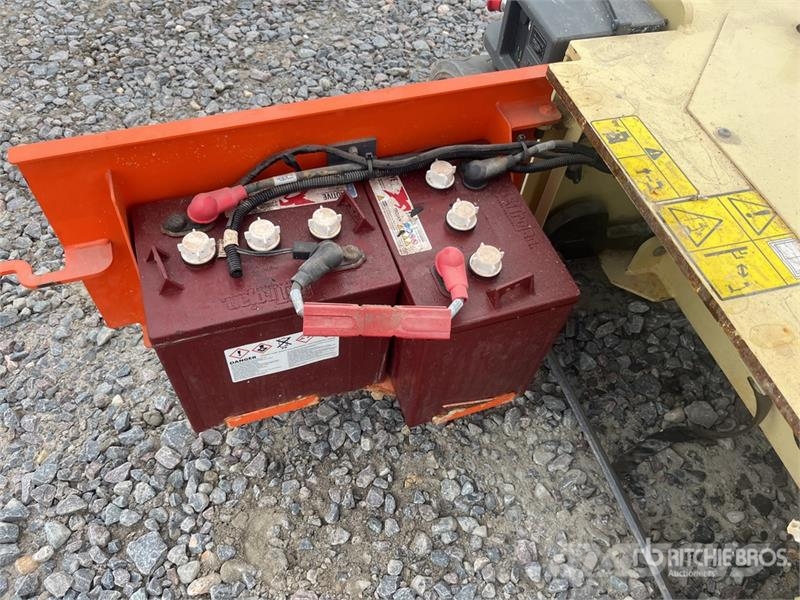 JLG 1230ES Vertical Mast Lift 垂直昇降型リフト