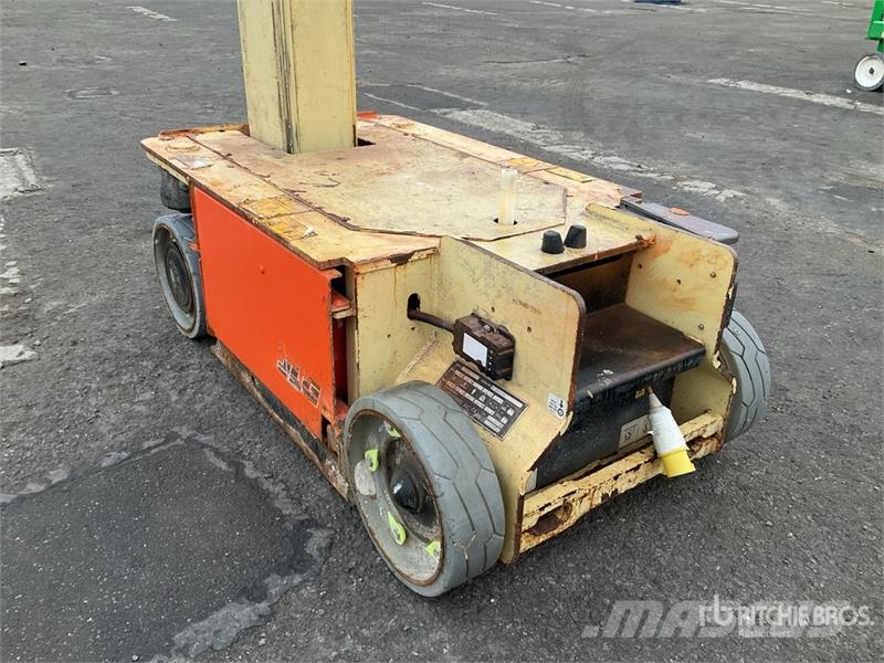 JLG 1230ES Vertical Mast Lift Vertikalne radne podizne platforme
