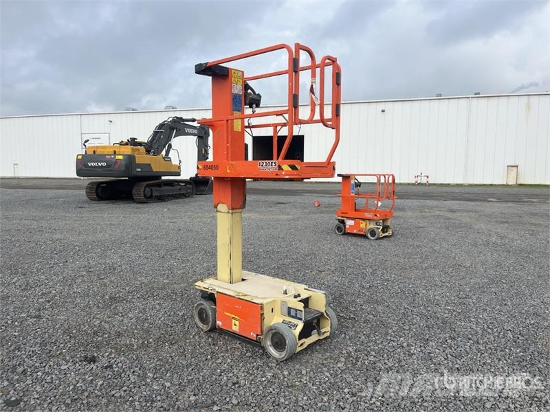 JLG 1230ES Vertical Mast Lift 垂直昇降型リフト